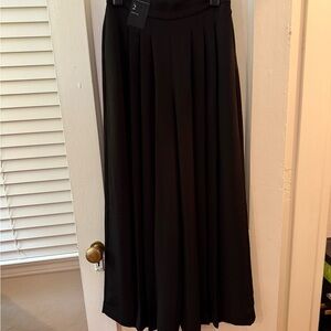 Elegant NWT White House Black Market Pleated Ultra Wide Leg Pants, Size 2